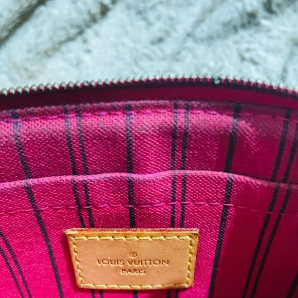 Louis Vuitton Monogram Neverfull Pochette Wristlet / Clutch - Picture 4 of 6